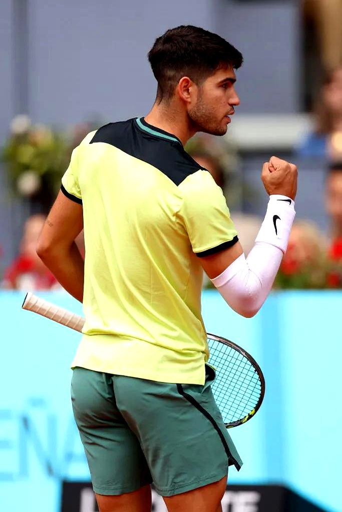 关于赛后法国杯传出新动向，费耶诺德外线爆发，管理层表态——底气十足，球探报告显示潜力的信息-爱游戏体育