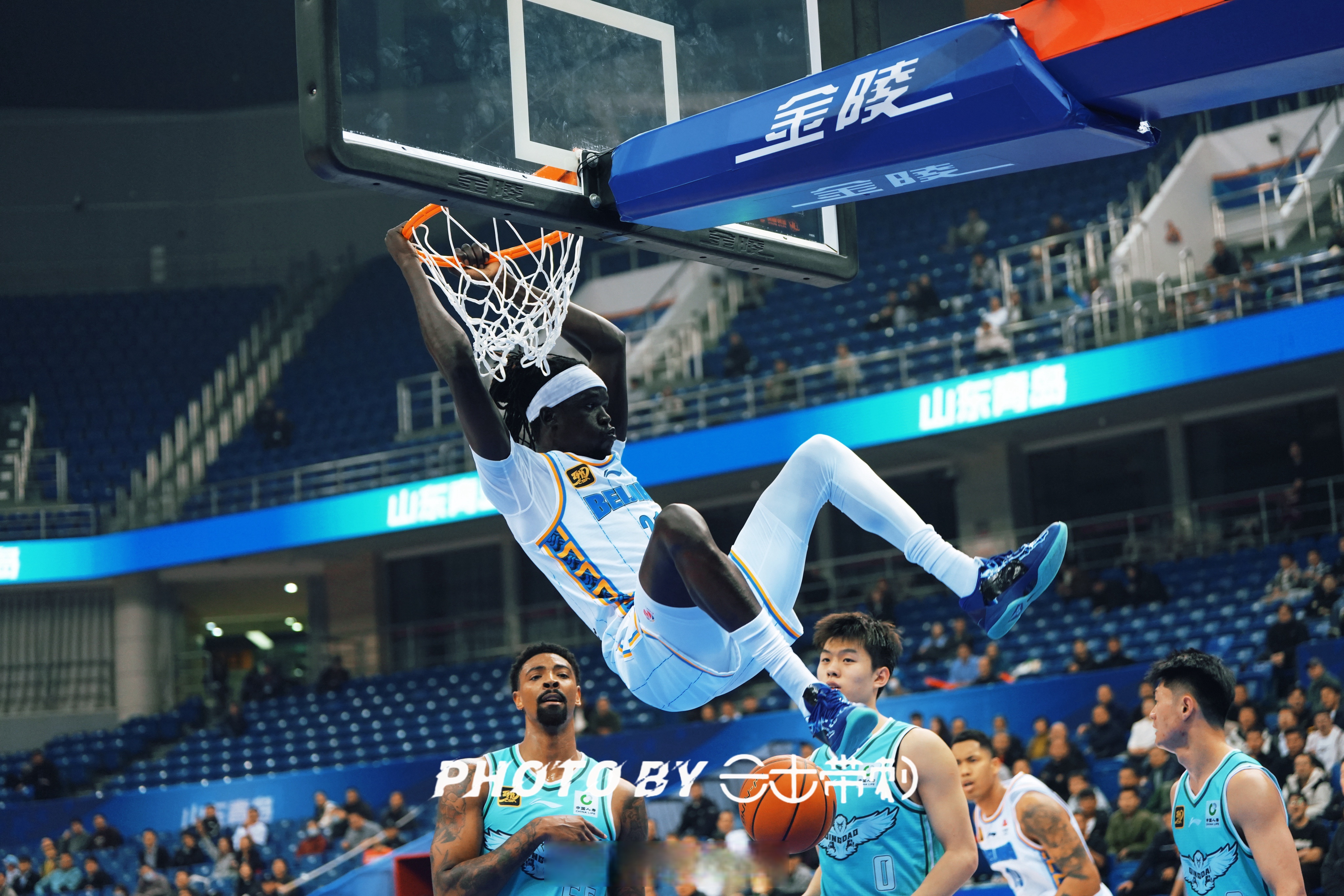 包含清晨体能课后；北京首钢内部沟通备战欧篮联；信心回归；训练强度明显提升的词条